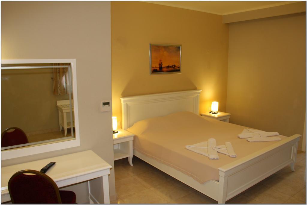 Agelia Beach Hotel Sfakaki Exterior photo
